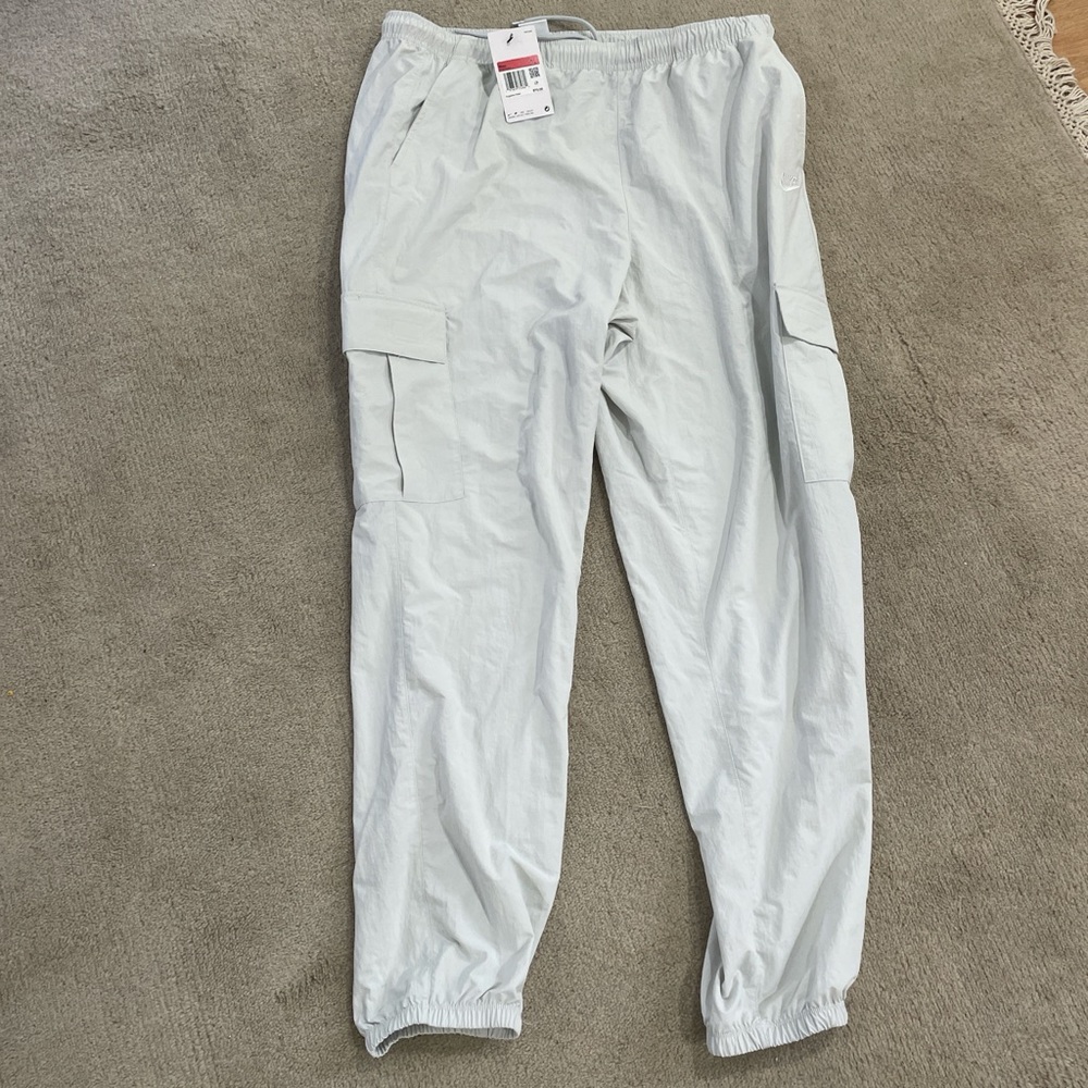 Nike Men's Cargo Pants brand new.